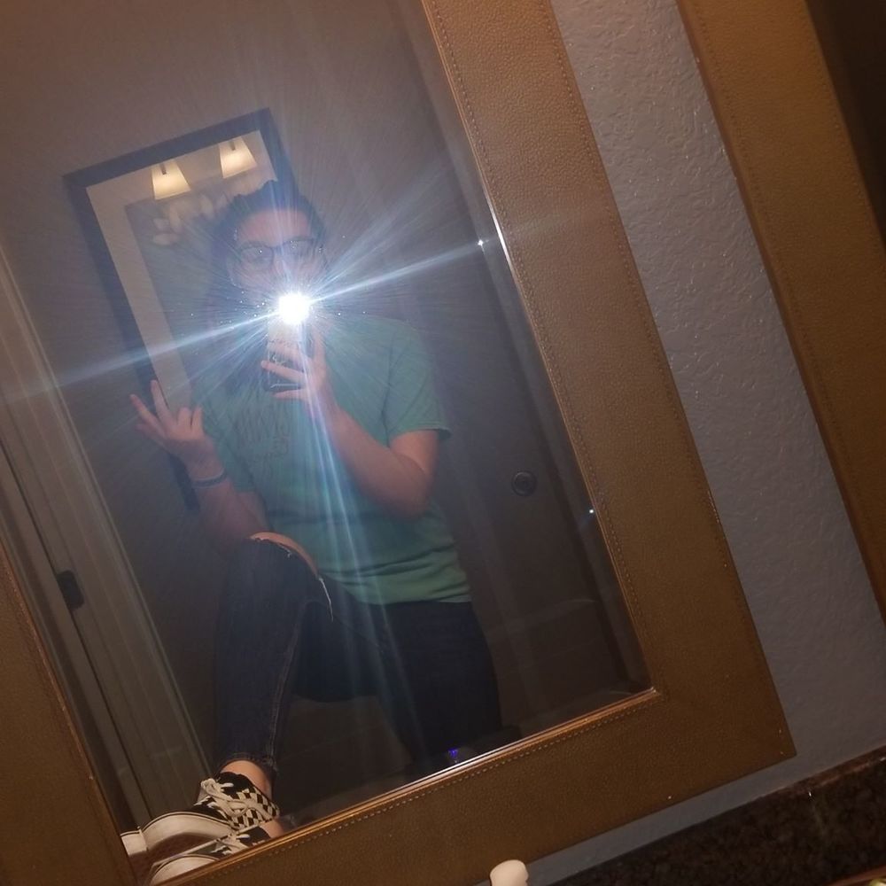 Meet your Posher, Cameron